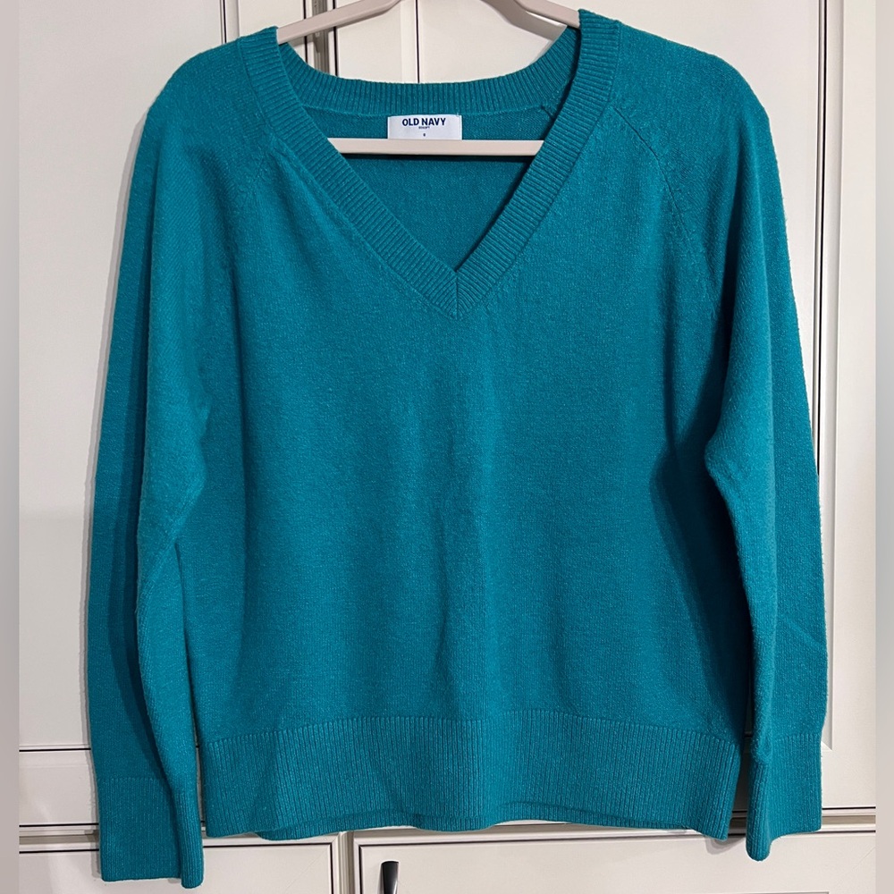 Old Navy Women's V-Neck Sweater